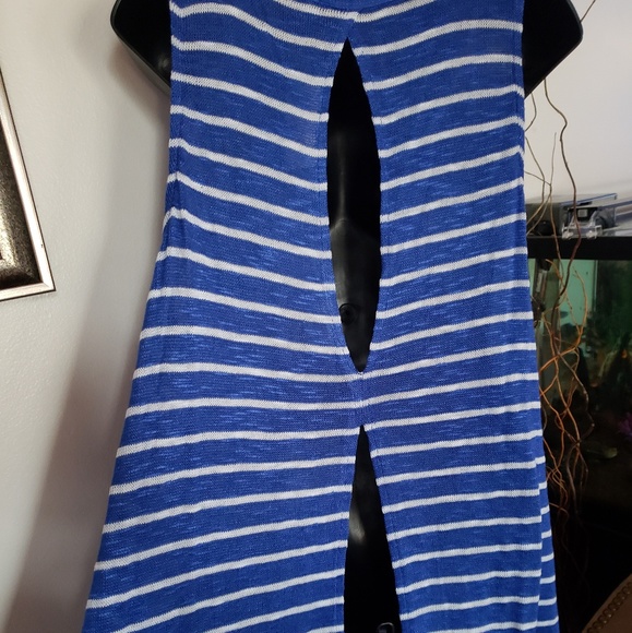 Top - Picture 3 of 4